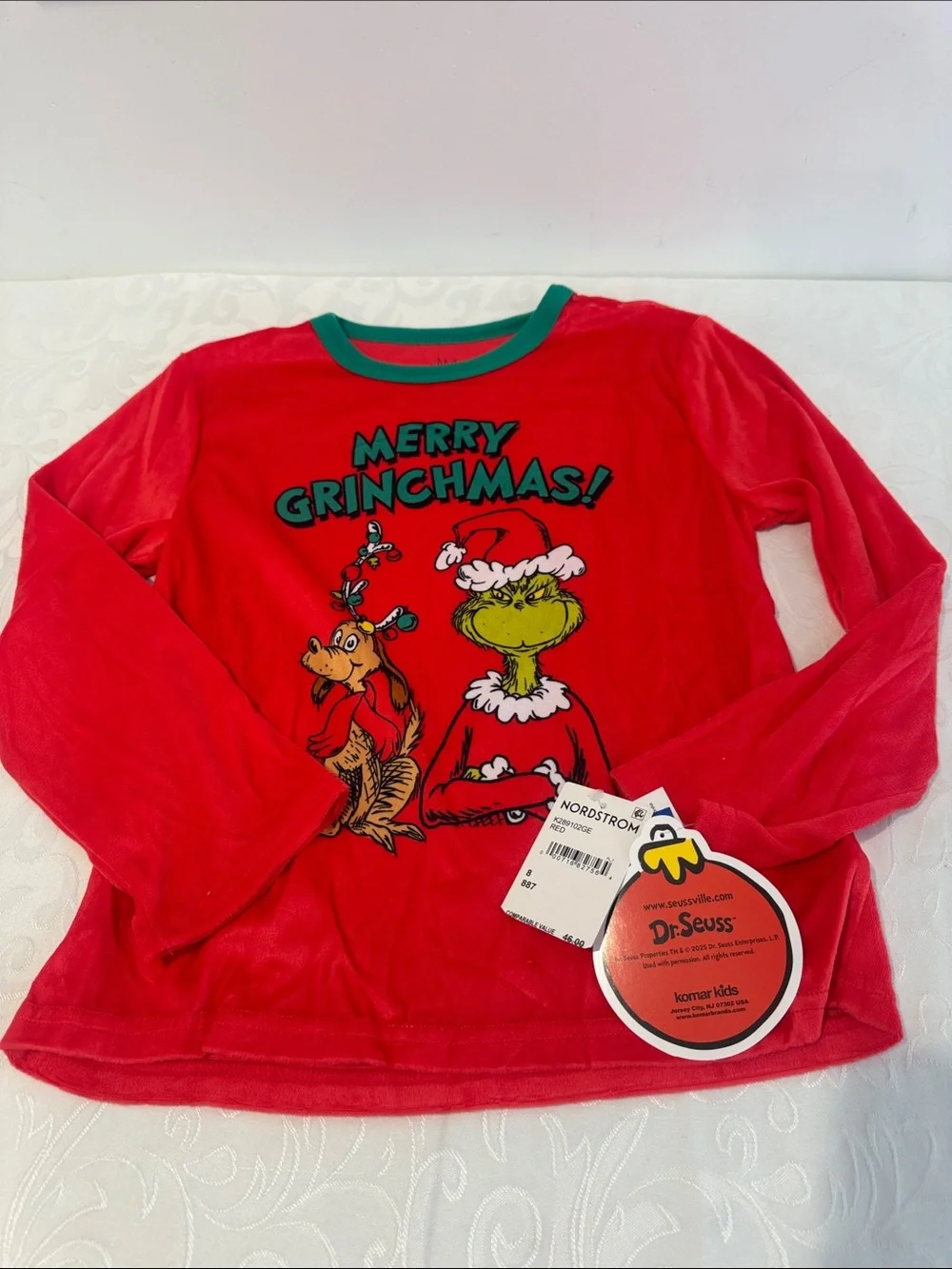 🎄Komar kids Grinch Print Pajama Set with Red Socks. Size 8.